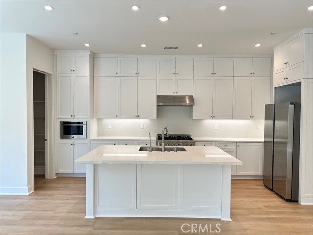 238 Maricopa, Irvine CA: https://media.crmls.org/medias/8067b171-37ef-4d16-9c68-c6fa064b9aed.jpg
