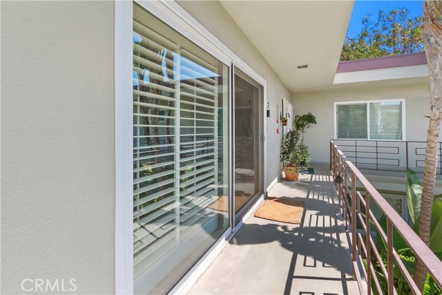 1570 Via Capri, Laguna Beach CA: https://media.crmls.org/medias/8069315b-fa61-427e-8d67-7afbbe7fa9b0.jpg