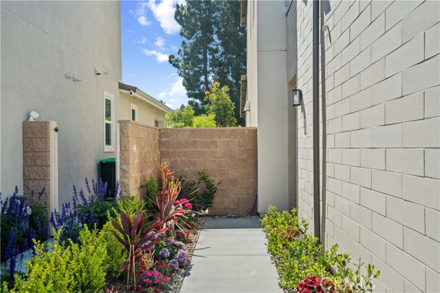 26288 Meadow Dr, San Juan Capistrano CA: https://media.crmls.org/medias/80697830-e04b-4bf8-b2ef-1e45205dda47.jpg