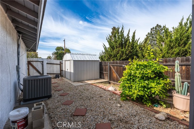 35230 San Carlos Street, Yucaipa CA: https://media.crmls.org/medias/806a1577-a16d-4c37-8089-6ebe79e9231a.jpg