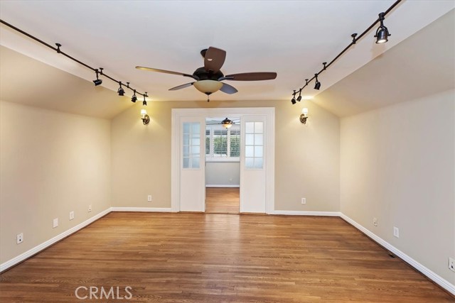1350 E Chase Drive, Corona CA: https://media.crmls.org/medias/806a60af-be05-4396-b09d-6ff6f2305e0c.jpg