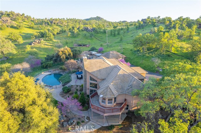 Detail Gallery Image 12 of 75 For 16115 Deer Path, Clovis,  CA 93619 - 5 Beds | 3/1 Baths