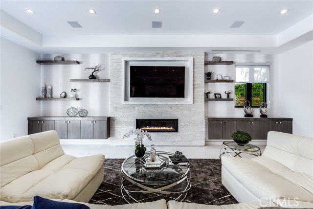 Detail Gallery Image 10 of 34 For 12732 Hortense St., Studio City,  CA 91604 - 5 Beds | 6 Baths