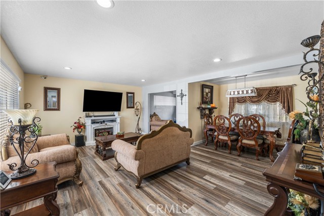 Detail Gallery Image 5 of 31 For 45029 16th St, Lancaster,  CA 93534 - 3 Beds | 2 Baths