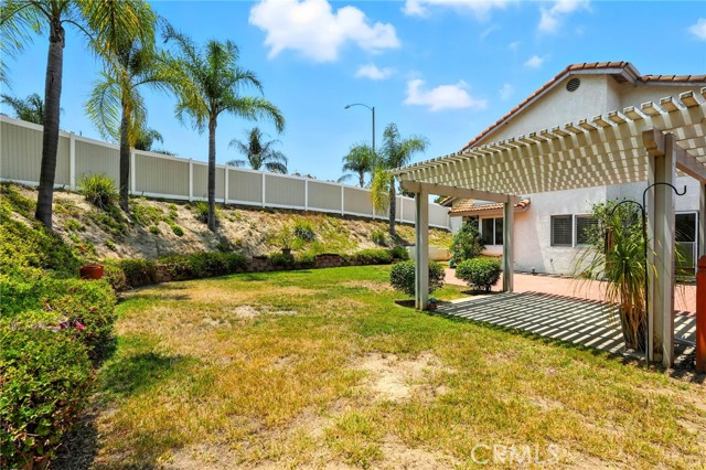 251 Royal Glen Drive, Fallbrook CA: https://media.crmls.org/medias/806c7d22-37aa-4903-bba0-c6bbcf198715.jpg