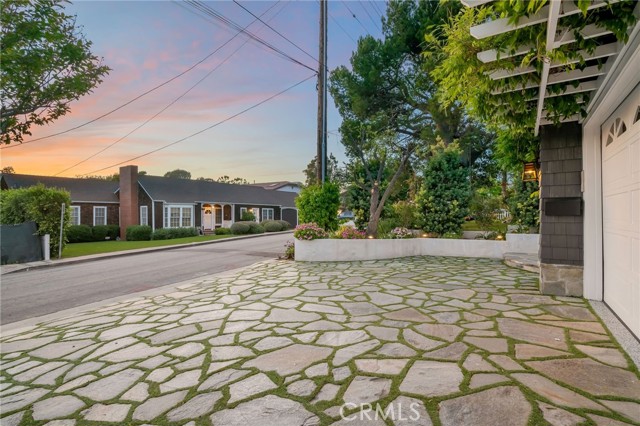 1704 Poinsettia, Manhattan Beach, California 90266, 4 Bedrooms Bedrooms, ,3 BathroomsBathrooms,Residential,For Sale,Poinsettia,SB26093212
