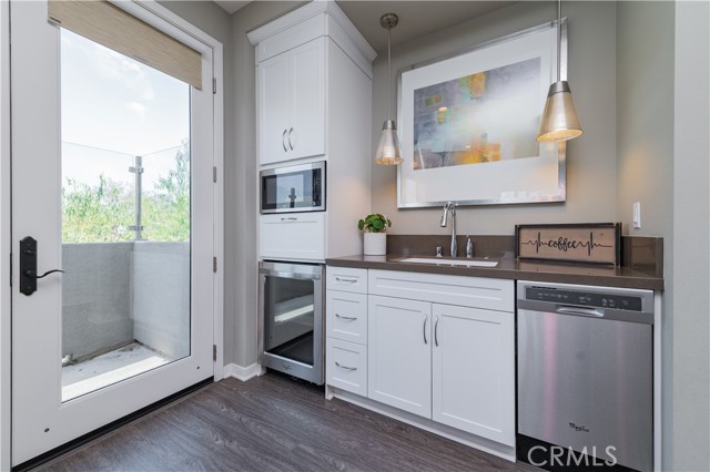 727 Beacon, Irvine CA: https://media.crmls.org/medias/806cba3a-a315-4cc9-b611-af69eca5bd68.jpg