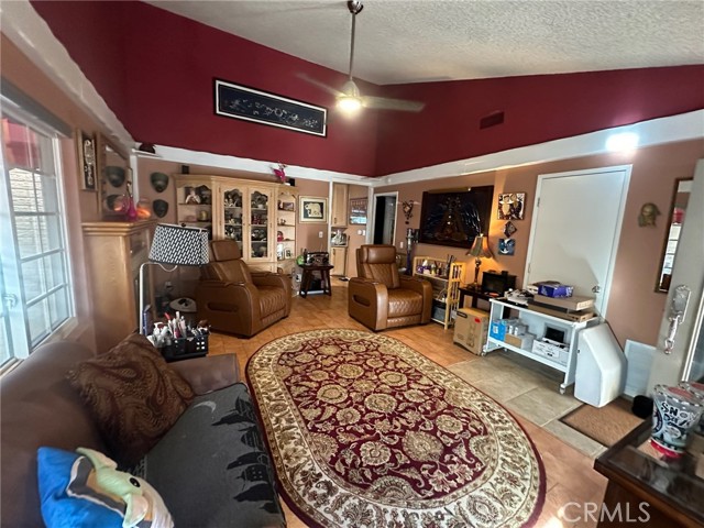 Detail Gallery Image 17 of 21 For 23509 via Chantilly, Valencia,  CA 91355 - 2 Beds | 2 Baths