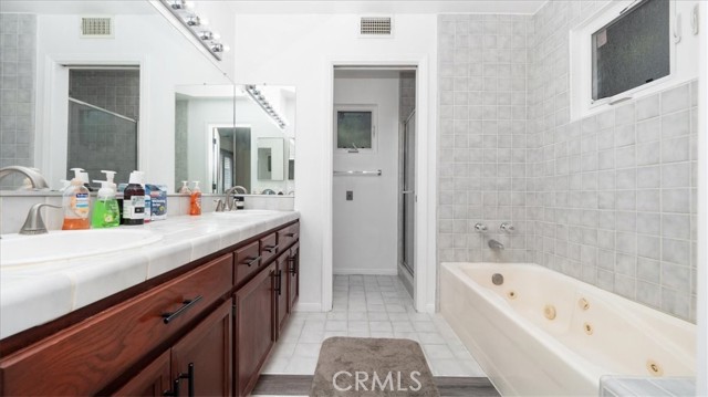 5026 W 119th Street, Hawthorne CA: https://media.crmls.org/medias/806dadba-0dc1-4767-a90d-cee8e65206fc.jpg