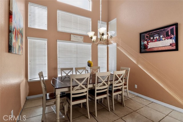 Detail Gallery Image 15 of 27 For 13281 Luna, Victorville,  CA 92392 - 5 Beds | 3 Baths