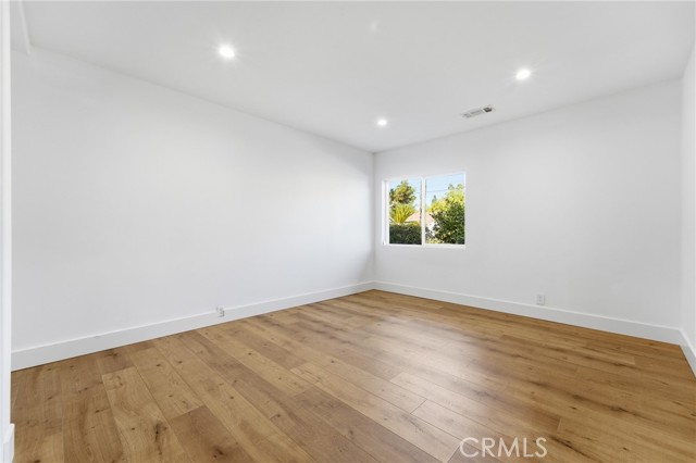 Detail Gallery Image 28 of 57 For 6015 Laurelgrove, North Hollywood,  CA 91606 - 5 Beds | 5 Baths