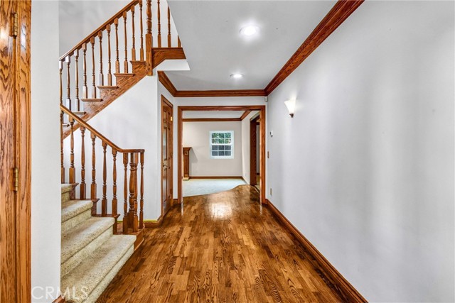 Detail Gallery Image 4 of 30 For 34 Hidden Valley Rd, Monrovia,  CA 91016 - 5 Beds | 4/1 Baths