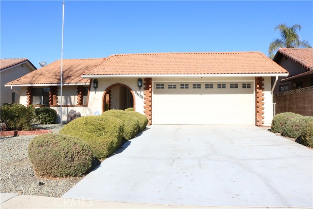 Detail Gallery Image 1 of 35 For 2186 Redwood Dr, Hemet,  CA 92545 - 3 Beds | 2 Baths