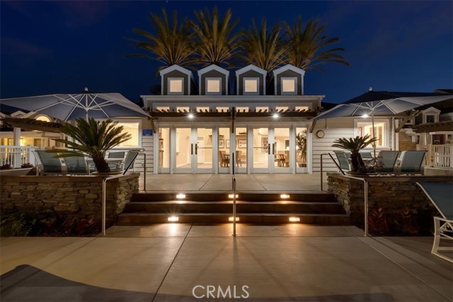 45 Drake Street, Newport Beach CA: https://media.crmls.org/medias/806fe769-9d0f-49de-b629-b3f488226ffd.jpg