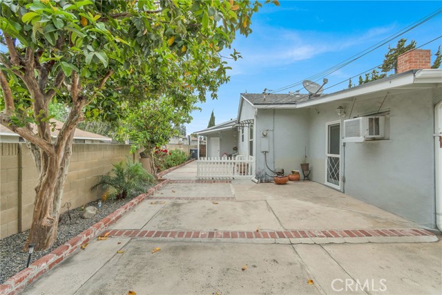 Detail Gallery Image 30 of 43 For 2501 Deodar St, Santa Ana,  CA 92705 - 3 Beds | 2 Baths