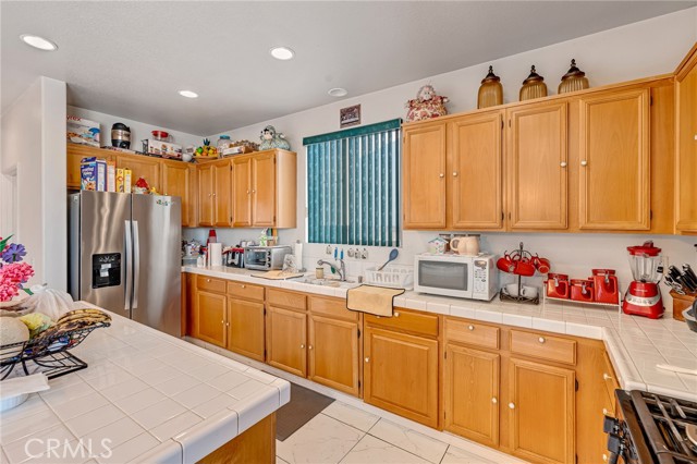 Detail Gallery Image 12 of 45 For 11036 Windcrest Ct, Adelanto,  CA 92301 - 4 Beds | 2/1 Baths