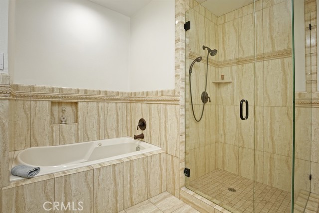 Detail Gallery Image 16 of 51 For 9122 Gainford St, Downey,  CA 90240 - 5 Beds | 4 Baths