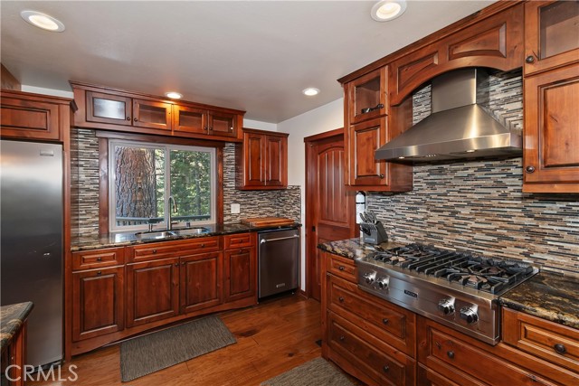 26621 Thunderbird Drive, Lake Arrowhead CA: https://media.crmls.org/medias/8070ddb7-aff0-4d9b-9bff-f2521bc9b38b.jpg