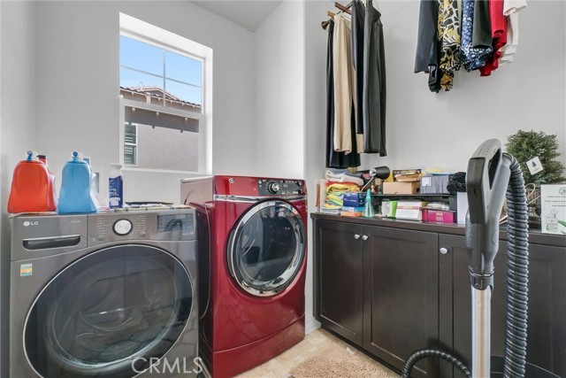 Detail Gallery Image 12 of 14 For 329 N Fenimore, Azusa,  CA 91702 - 3 Beds | 2/1 Baths