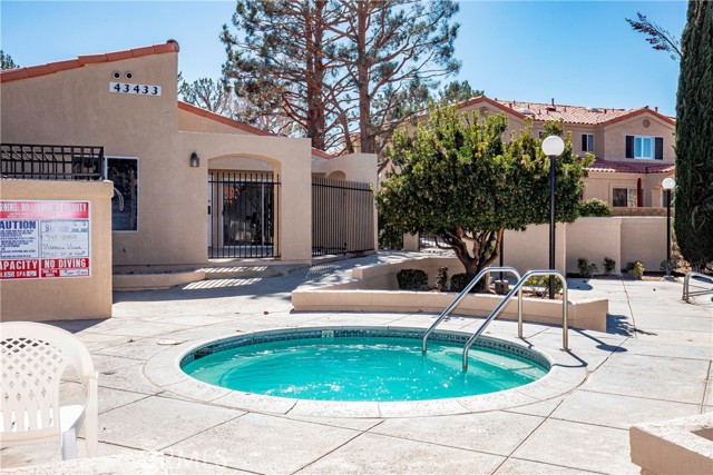Detail Gallery Image 31 of 39 For 43473 30th St #4,  Lancaster,  CA 93536 - 3 Beds | 2/1 Baths