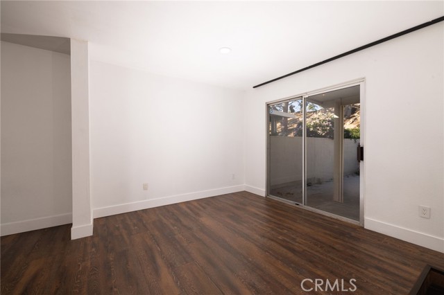5760 Falling Leaf Lane, Jurupa Valley CA: https://media.crmls.org/medias/8071af00-c39d-4290-95dd-dc74d2bf78c9.jpg
