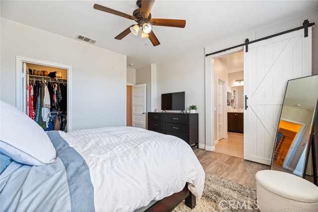 Image 16 of 36 For 43078 Avenida Amistad