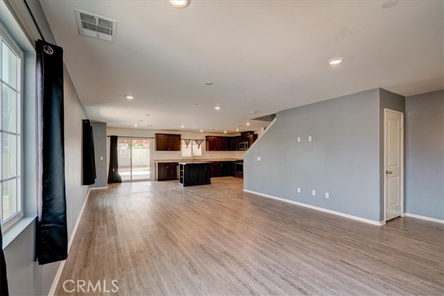 Detail Gallery Image 4 of 28 For 838 Avenida Del Rio, San Jacinto,  CA 92582 - 4 Beds | 3 Baths