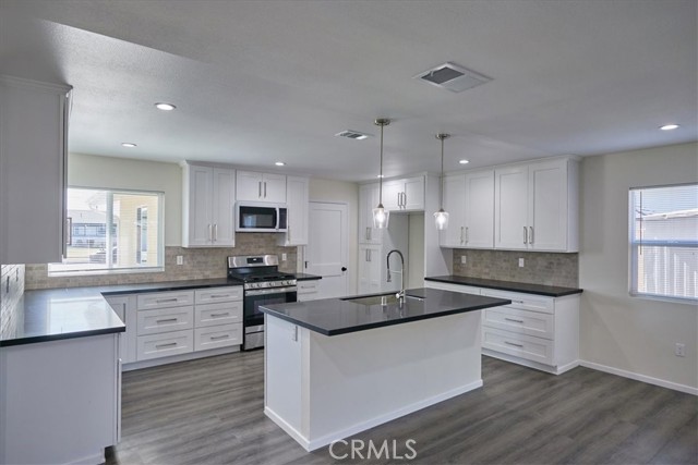 6881 Belgrave Avenue, Garden Grove CA: https://media.crmls.org/medias/8072afa7-eab5-4704-a554-58dc4f91b5e6.jpg