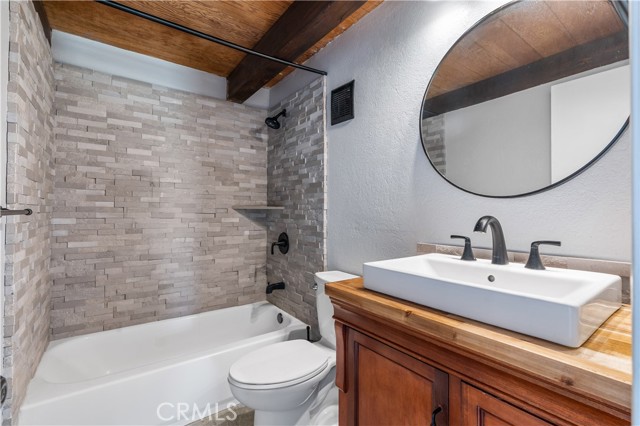 Detail Gallery Image 12 of 30 For 26120 Deertrail Dr, Tehachapi,  CA 93561 - 3 Beds | 2 Baths