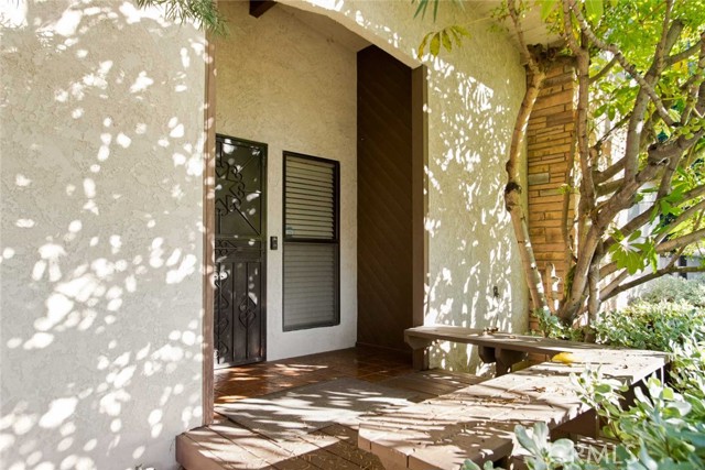 Detail Gallery Image 4 of 30 For 13632 Biola Ave, La Mirada,  CA 90638 - 3 Beds | 2 Baths