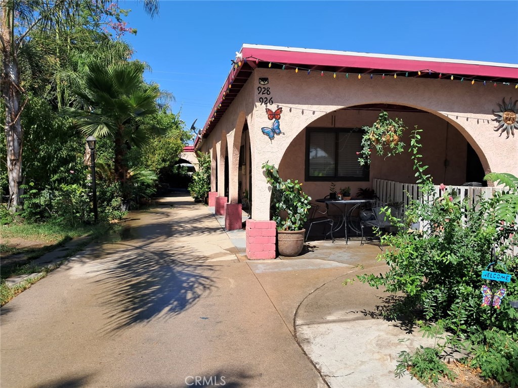 Duplex at & 926 S Hope Avenue