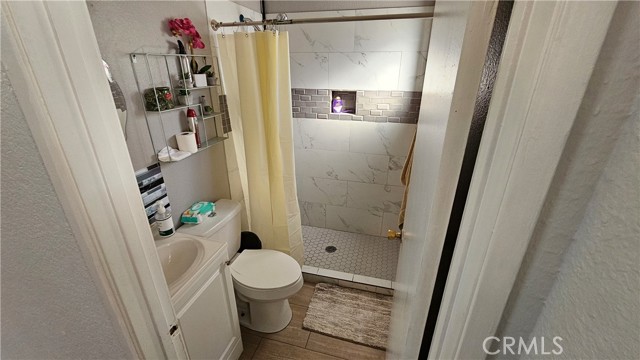 Detail Gallery Image 11 of 32 For 1820 E Avenue J 10, Lancaster,  CA 93535 - 4 Beds | 3 Baths