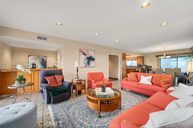 3401 Country Club Drive, Glendale CA: https://media.crmls.org/medias/80760ba6-5e0e-40b6-ac92-10ec2a5f1089.jpg