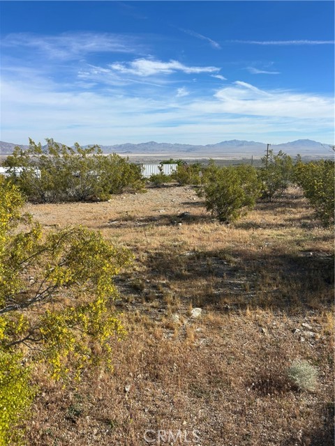 Detail Gallery Image 3 of 8 For 32410 Sapphire, Lucerne Valley,  CA 92356 - – Beds | – Baths