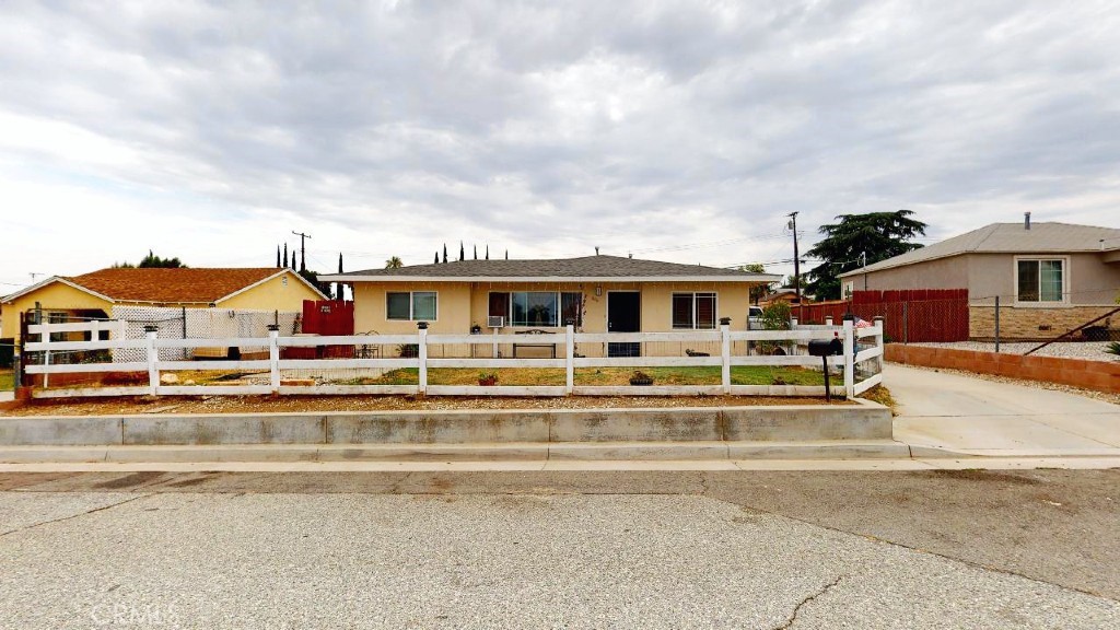 879 N Almond Way, Banning, CA 92220