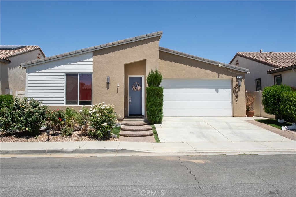 1530 Village Green Way