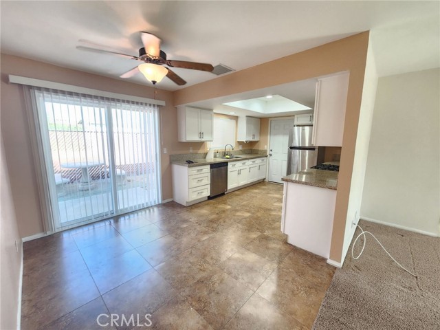 Detail Gallery Image 3 of 9 For 6392 Cahuilla Ave, Twentynine Palms,  CA 92277 - 3 Beds | 2 Baths