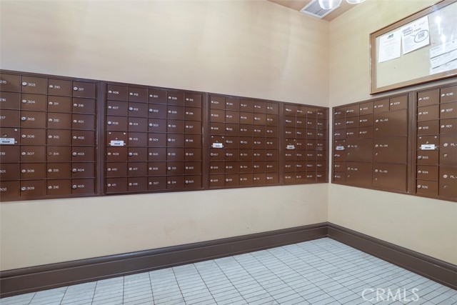 Detail Gallery Image 31 of 44 For 460 S Spring St #1005,  Los Angeles,  CA 90013 - 2 Beds | 2 Baths