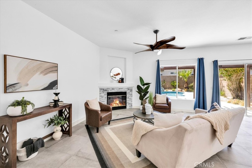 MLS #OC25102142 image #19