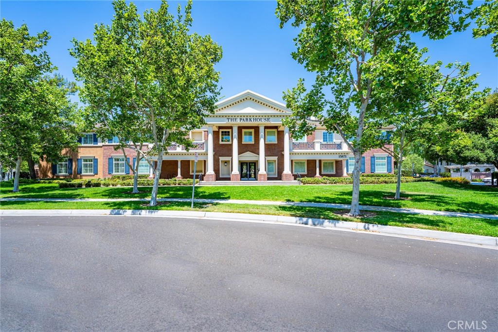 https://media.crmls.org/medias/80784e61-cfa6-495d-9328-3a5e8b7ee3c6.jpg?preset=X-Large
