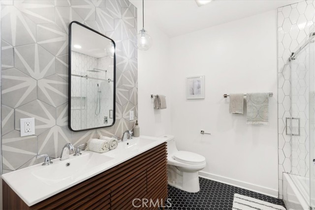 Detail Gallery Image 26 of 38 For 2618 Graham Ave, Redondo Beach,  CA 90278 - 4 Beds | 2/1 Baths