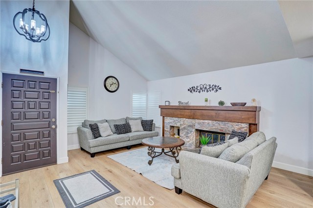 17 Westbrook Lane, Pomona CA: https://media.crmls.org/medias/80789dc3-9b27-496f-9479-15240b0c5249.jpg