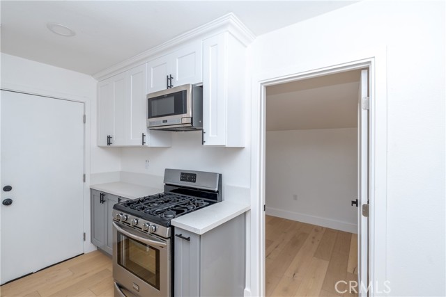 Detail Gallery Image 7 of 13 For 3125 Cedar Ave, Lynwood,  CA 90262 - 3 Beds | 1 Baths