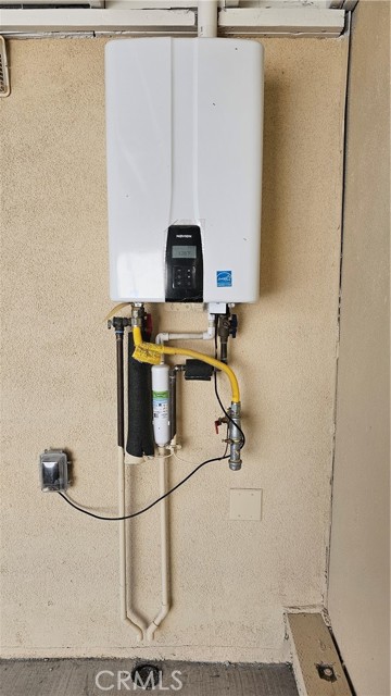 Detail Gallery Image 4 of 28 For 2921 W Florence, Los Angeles,  CA 90043 - – Beds | – Baths