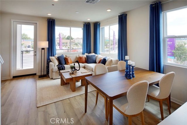 Detail Gallery Image 12 of 24 For 3514 Van Buren Bld, Riverside,  CA 92503 - 4 Beds | 4 Baths