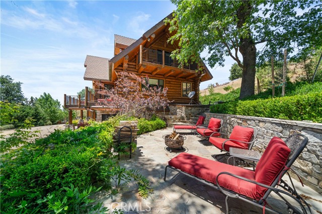 26000 Deertrail Drive, Tehachapi CA: https://media.crmls.org/medias/807a5e12-fa75-4557-bcf6-17493682460e.jpg