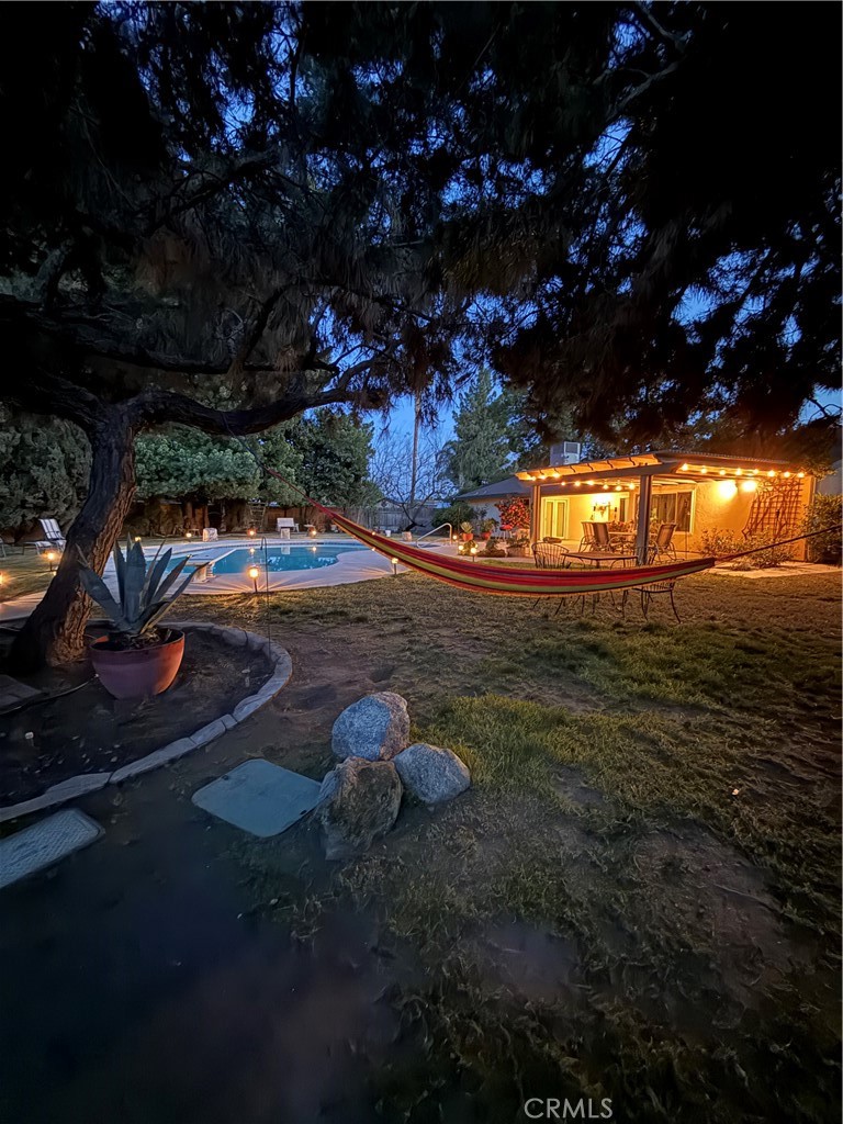 https://media.crmls.org/medias/807a8a97-8ed3-453f-93a3-d64e8eba2eea.jpg?preset=X-Large