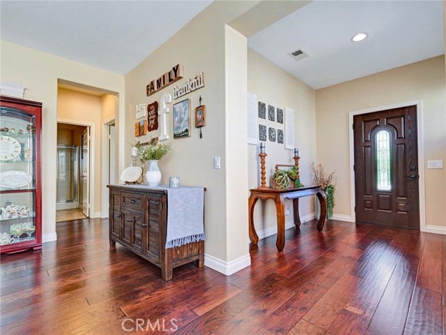 Detail Gallery Image 4 of 51 For 7904 Port Arthur, Corona,  CA 92880 - 4 Beds | 3 Baths