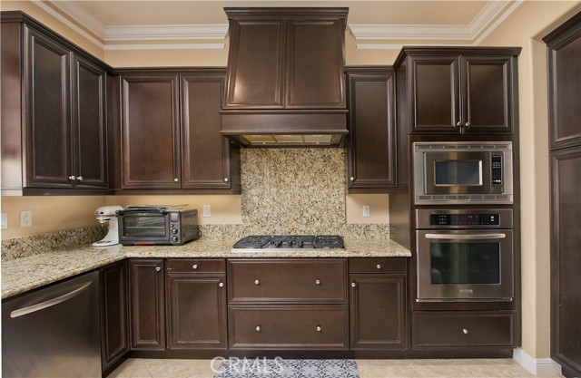 Detail Gallery Image 6 of 34 For 21953 Bella Vista Pl, Chatsworth,  CA 91311 - 4 Beds | 5 Baths