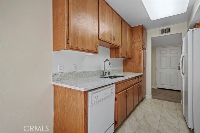 Detail Gallery Image 13 of 13 For 4501 Cedros Ave #218,  Sherman Oaks,  CA 91403 - 3 Beds | 3 Baths